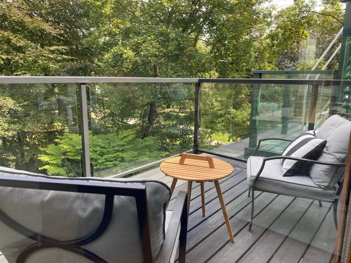 Superb Beach Home:Heated Pool-Hot Tub Open 365Days Toronto Exteriör bild