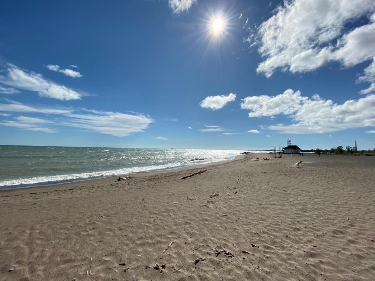 Superb Beach Home:Heated Pool-Hot Tub Open 365Days Toronto Exteriör bild